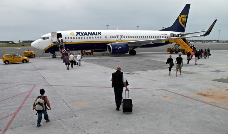 Møde. På fredag skal Ryanair mødes med den danske fagforening Flybranchens Personale Union. Det er meget usædvanligt, at Ryanair overhovedet gider mødes med fagforeninger, men spørgsmålet er, om der vil komme noget ud af mødet. 
