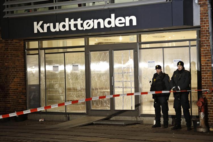 Plan. Regeringen har afsat 970 millioner kroner til primært at styrke politiet, PET og Forsvarets Efterretningstjeneste (FE). 