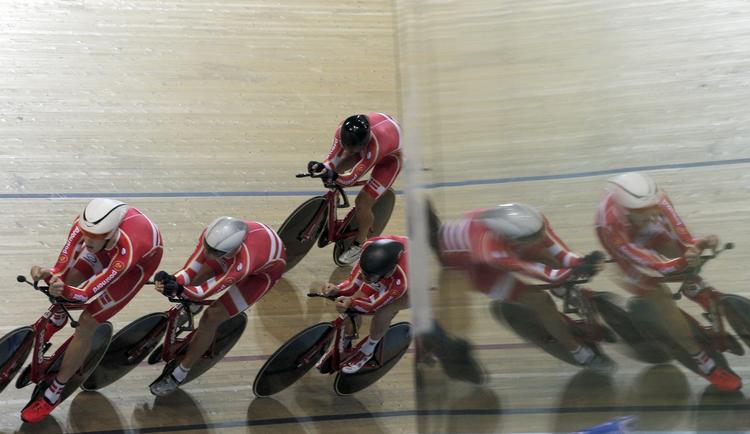 Fiasko. 4 km holdet sluttede som nr. 11 ved VM, hvilket var langt fra forventningerne. 