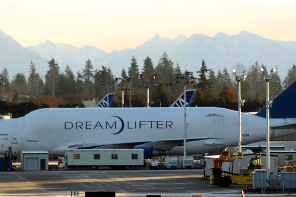 Konkurrent. Boeings store fragtfly hedder Dreamlifter og er et ombygget 747-fly. FOTO: Prayitno, flickr/Creative Commons 