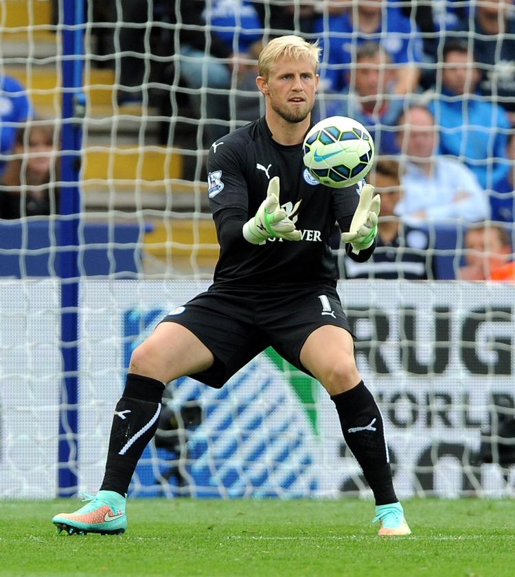 Bedring. Leicester har brug for Kasper Schmeichel. Klubben ligger sidst i Premier League og har fem point op til den rigtige side af nedrykningsstregen. 