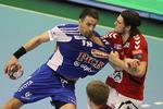 STOP. Pick Szeged havde intet at spille for i den sidste puljekamp, hvor Martin Martin Larsen (th.) og Aalborg med 23-23 lige akkurat sikrede sig fjerdepladsen. 