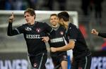 HOVEDSTØD. Morten ’Duncan’ Rasmussen sørgede for at score til 3-0 for FV Midtjylland over OB. 