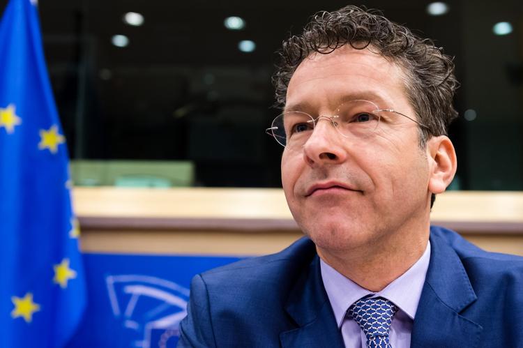 debat. Formanden for Eurogruppen, Jeroen Dijsselbloem, fotograferet under dagens intense debat i Europaparlamentet, hvor en byge af kritiske spørgsmål regnede ned over ham. 