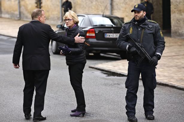 Bisættelse af Finn Nørgaard fra Grundtvigs Kirke. Venstres formand Lars Løkke Rasmussen og Dansk Folkepartis Pia Kjærsgaard. 