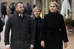 Regeringen var repræsenteret ved en række ministre, blandt andre statsminister Helle Thorning-Schmidt og Morten Østergaard, økonomi- og indenrigsminister. I baggrunden den radikale Ida Auken. 