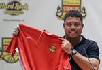 comeback. Ronaldo har ikke spillet fodbold på topplan siden 2011, men nu træner brasilianeren for at spille på Fort Lauderdale Strikers, som har har købt en stor aktiepost i. 