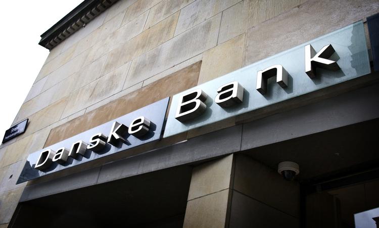 Salg Danske Bank har godt af, at Mærsk sælger størstedelen af deres aktier til virksomhedens eget holding-selskab, vurderer ekspert. 