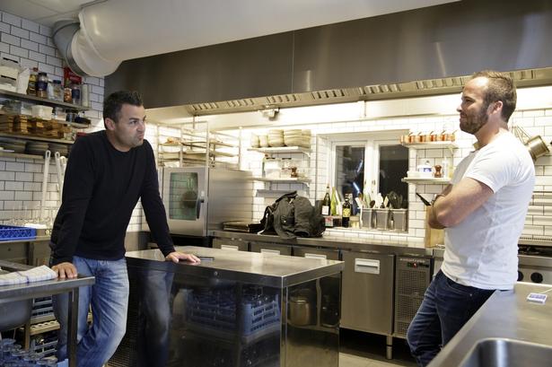 »Jeg kan slet ikke fatte det«, siger William Jørgensen, kok på gastronomé, om tildelingen af en stjerne. 