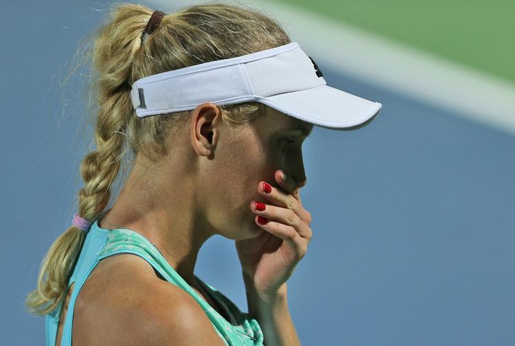 færdig. Caroline Wozniacki havde grund til bekymring. Hun var ikke rigtig i nærheden af at true Victoria Azarenka. 
