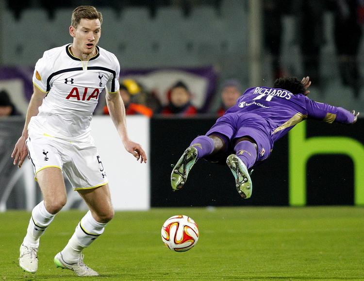 kikser. Jan Vertonghen kostede Tottenham et mål, da han kiksede og ikke fil bolden sparket væk fra farezonen. I stedet scorede Salah til 2-0. 