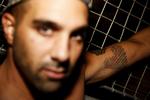 Ballademager. Zaki Youssef er rapper, komponist, skuespiller og dramatiker. Han har blandt andet spillet Don Juan på Betty Nansen Teatret, og i 2011 fik han Reumert Talentprisen for at have skrevet og spillet hovedrollen i »Præmieperker« på Det Kongelige Teater. Men folkeskolen bød sjældent på succeser. 