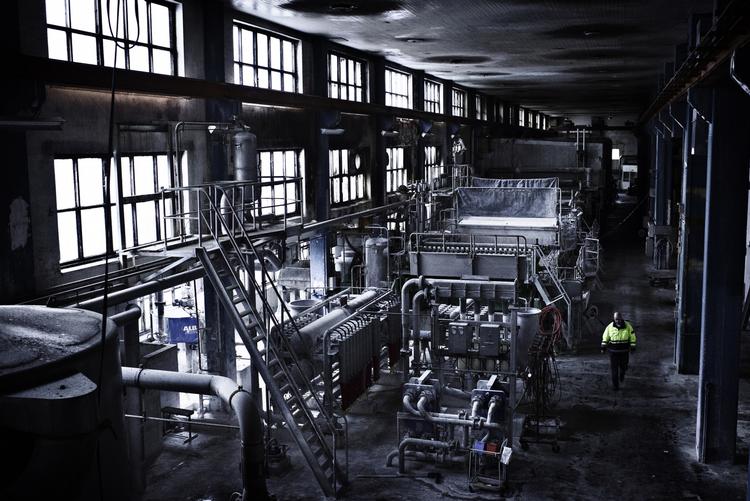 vækstmotor. Det er industrien og servicebranchen, der er de størstse bidragsydere til væksten sidste år. 