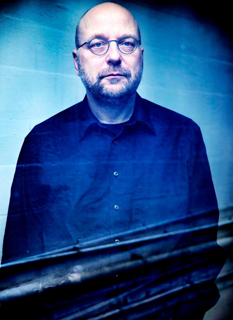 information. Radiojournalisten Henrik Føhns bestilte en dna-test på nettet. 