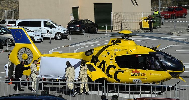 ulykke. Fernando Alonso blev fragtet til et hospital i en helikopter efter sin ulykke i Barcelona. Siden lå han tre dage på hospitalet. 