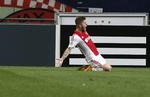 langtur. Lasse Schöne og Ajax Amsterdam skal en tur til Dnipropetrovsk i Ukraine til ottendedelsfinalen i Europa League. 