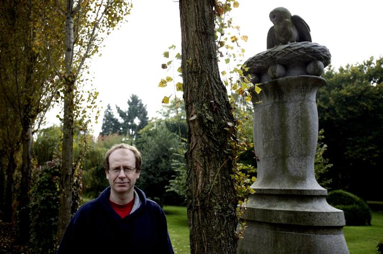 Forfatter. Den nye bog fra Kåre Bluitgen minder lidt om muzak i et supermarked, siger Politikens anmelder. (arkivfoto) 