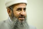 Kontroversiel. De, som tegner Muhammed-karikaturer, må dø. Også i Norge. Det mener Mullah Krekar i et interview med den norske tv-station NRK. 