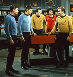 Skuespiller. Leonard Nimoy er mest berømt for sin rolle som Spock i Star Trek. 