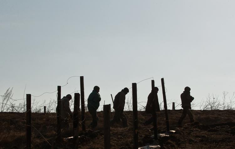 Krig. De to foregående døgn har der ikke været dræbte i Ukraine, og det øgede håbet om, at aftalen om våbenhvile kunne holde, men det seneste døgn har tre soldater mistet livet. 