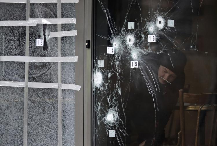 Attentat. Gerningsmanden skød med et automatvåben, da han slog til mod Krudttønden på Østerbro 14. februar. 