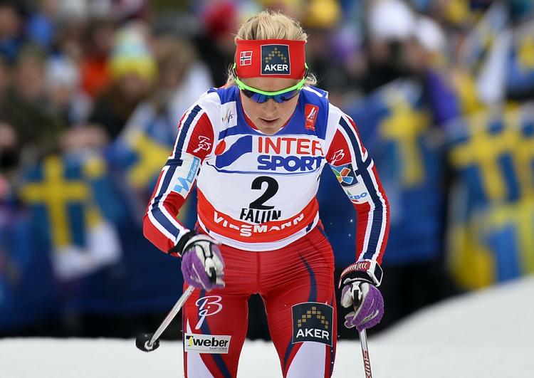 Medaljesluger. Therese Johaug snuppede sit tredje guld ved dette VM. Hun sejrede også på 15 km og på stafetten. 