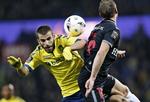 MÅLSCORER. Efter Brøndby var blevet reduceret til 10 mand sørgede Ferhan Hasani (tv.) for udligningen ved at udnytte Johan Larsson fremragende aflevering. 