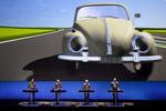 Insta-friendly. Det fotogene ved Kraftwerk-showet fornægter sig ikke. Her under opførelsen af snagen Autobahn fra albummet af samme navn. 