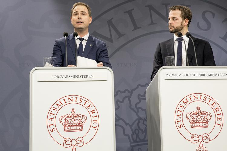 Forsvarsminister Nicolai Wammen (S) fremlagde 19. februar regeringens omstridte forslag om at overvåge danske borgere uden dommerkendelse. 