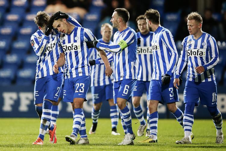 Taber. Esbjerg, der åbnede foråret med en udesejr over bundproppen Silkeborg, ligger nu på niendepladsen. 