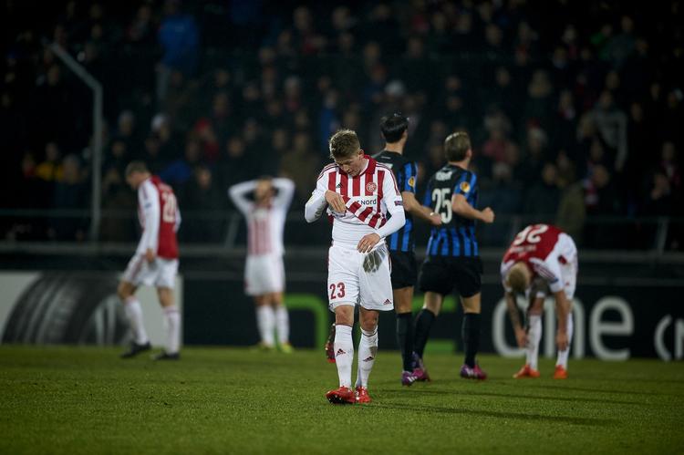 Dansk exit. Som det sidste af de danske hold strøg AaB ud af Europa League og fuldbyrdede dermed endnu en skuffende dansk sæson i Europa. En nu struktur på Superligaen skal være med til at vende udviklingen. 