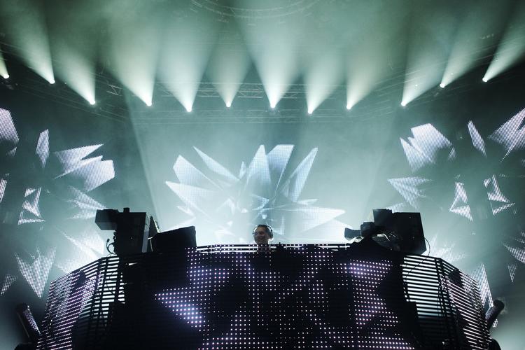 Lysshow. Tiësto er et af hovednavnene på årets festival. 
