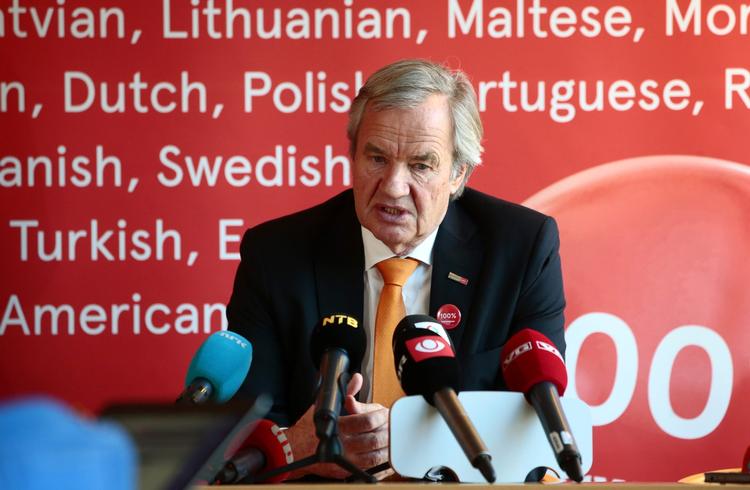 Norwegian. Der er ikke tale om strejkebrud, når Norwegian kalder spanske og engelske fly ind under strejken, siger direktør Bjørn Kjos. 