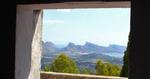 VUE. På det 300 meter høje Puig de Maria bjerg ligger et kloster med udsigt til Pollenca-bugten. 