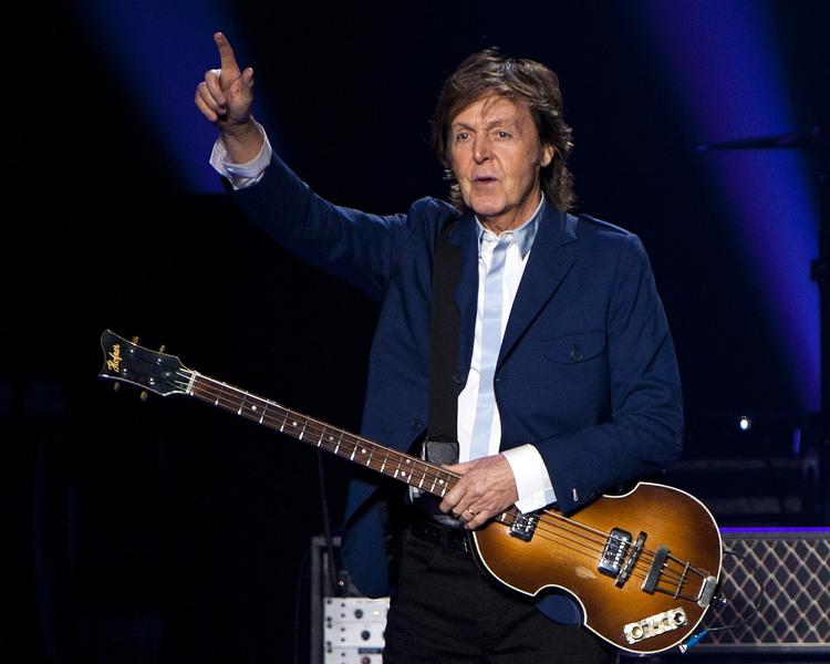 Stjernenavn. Paul McCartney er sammen med sit band i gang med en solid koncertturné. 