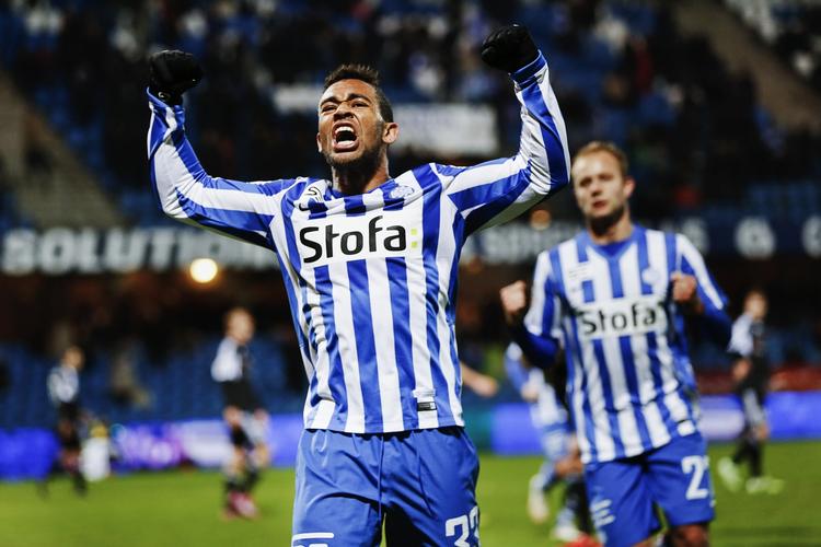 MÅLSCORER. Med sine første mål for Esbjerg blev Kevin Mensah pokalsemifinalist. 