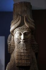 Reddet. Nogle af statuerne er tidligere blevet flyttet og befinder sig nu på et museum i Bagdad. 