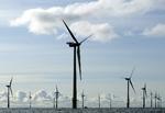 Forløber. Vattenfall driver allerede havmølleparken Horns Rev 1. Den styres sammen med hundredvis af landvindmøller og en tysk havmøllepark fra selskabets kontrolcenter i Esbjerg. 
