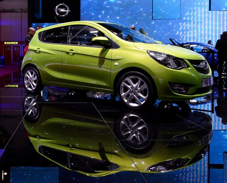 lilleput. Opel lancerer minibilen Karl til sommer. Den har fem døre, siddepladser til fem og en trecylindret 1,0 liters motor med 75 hk. Foto: Martial Trezzini/AP 