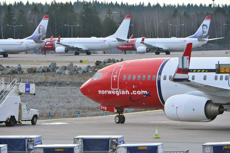 Strejke Nordisk Transportarbejderføderation opfordrer sine 365.000 medlemmer til at sympatistrejke med Norwegians piloter. 