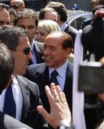 Anklaget. Italienske Berlusconi har spillet hovedrollen i adskillige retssager. Her forlader han under stor mediebevågenhed retten i Milano i 2011. 