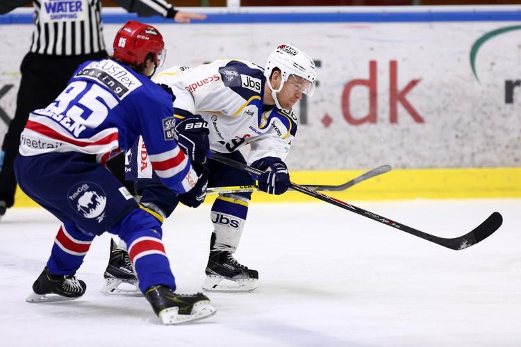 3-3. Favoritten Herning vandt det sjette opgør mod Rungsted, så semifinaleserien nu skal ud i en syvende og afgørende kamp. 