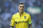 mødetid. Daniel Agger er med i den delegation, Spillerforeningen sender til møde med DBU for at løse den aktuelle lønkonflikt. 