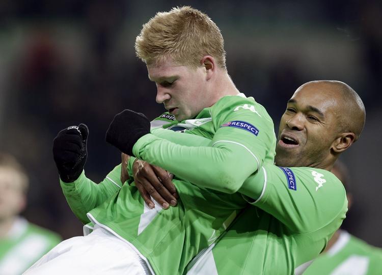 MÅLSCORERE. To mål af Kevin De Bruyne (tv.) og et af Naldo (th.) sikrede Wolfsburg sejren over Inter. 