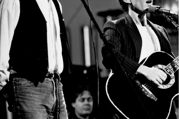 Den store koncert i New York i 1981 tiltrak 40.000 tilskuere, og efterfølgende udgav duoen et album, og de fulgte den stort set som setliste, da de gav koncert i København året efter. Her ses de i Central Park 19. september 1981. 