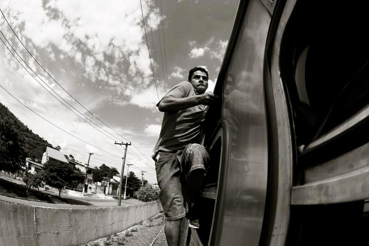 adrenalin. Gadeslænget Pixadores får et kick af at skabe graffiti. 