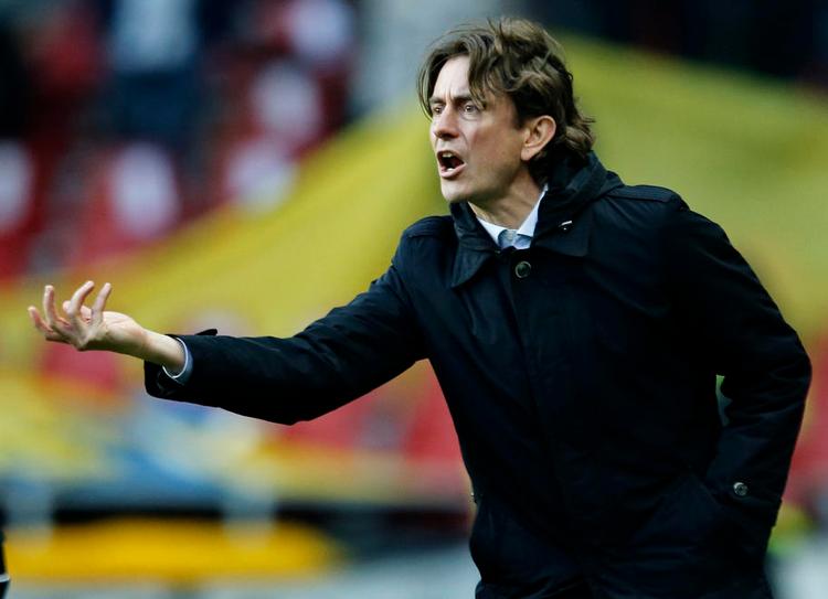 Presset.  Thomas Frank skal helst have tre point i hånden, når Brøndby i aften har spillet mod OB. 