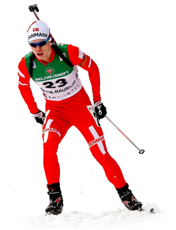 VM-sølv. Den 18-årige danske skiskytte Anders Schiellerup var for 6 år siden den dårligste skiskytte i Norge, siger danskeren selv. Men med sin eksplosive udvikling i sporten er Anders Schiellerup nu kommet ind i varmen i det danske elitearbejde, hvor man kan lugte en OL-deltager. 