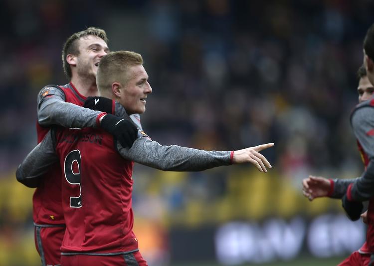 Mål. Islændingen  Gudjon Baldvinsson scorede til 1-0. 