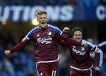 forløsning. Andreas Cornelius var forståeligt rasende glad, da han bragte FCK foran 1-0 ude mod Esbjerg - det var hans første mål i 421 minutter. Foto: Claus Bonnerup/Polfoto 